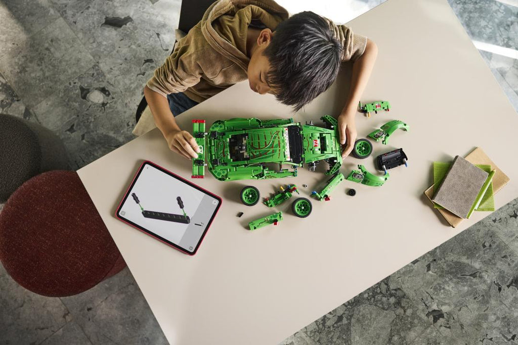 42224 | LEGO® Technic Porsche 911 GT3 R REXY AO Racing Car