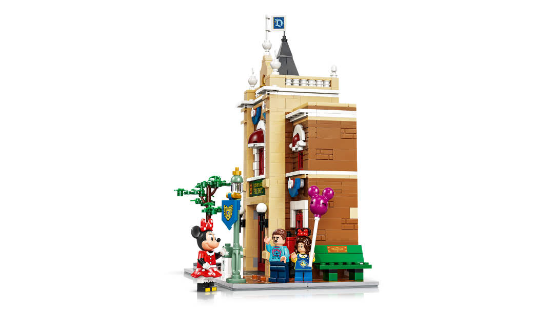 43302 | LEGO® Disney™ Main Street, U.S.A.
