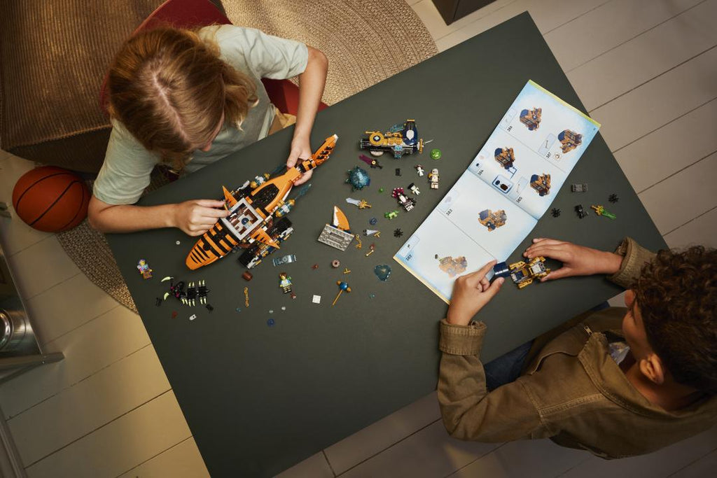 71515 | LEGO® DREAMZzz™ Tiger Shark Tank
