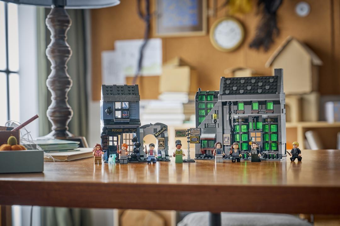 76471 | LEGO® Harry Potter™ Knockturn Alley™ Wizarding Shops