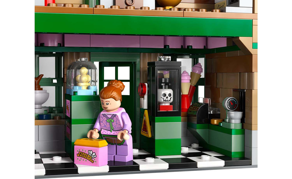 76457 | LEGO® Harry Potter™ Hogsmeade™ Village – Collectors' Edition